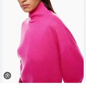 Cashmere pink sweater